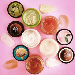 TẨY TẾ BÀO CHẾT TOÀN THÂN BODY SCRUB THE BODY SHOP 250ML