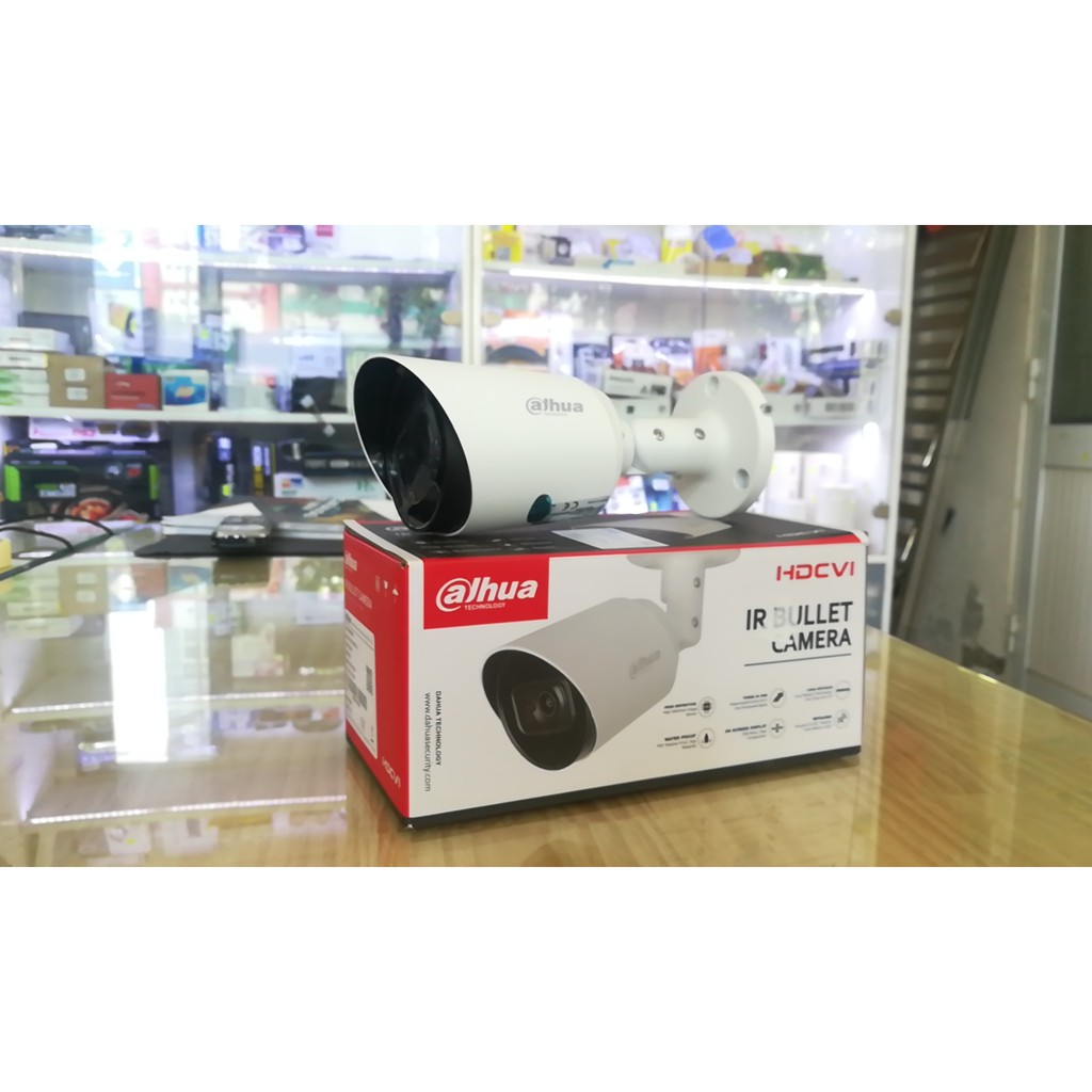 Camera 8.0 Megapixel DH-HAC-HFW1800TP-A Tích hợp Mic ghi âm