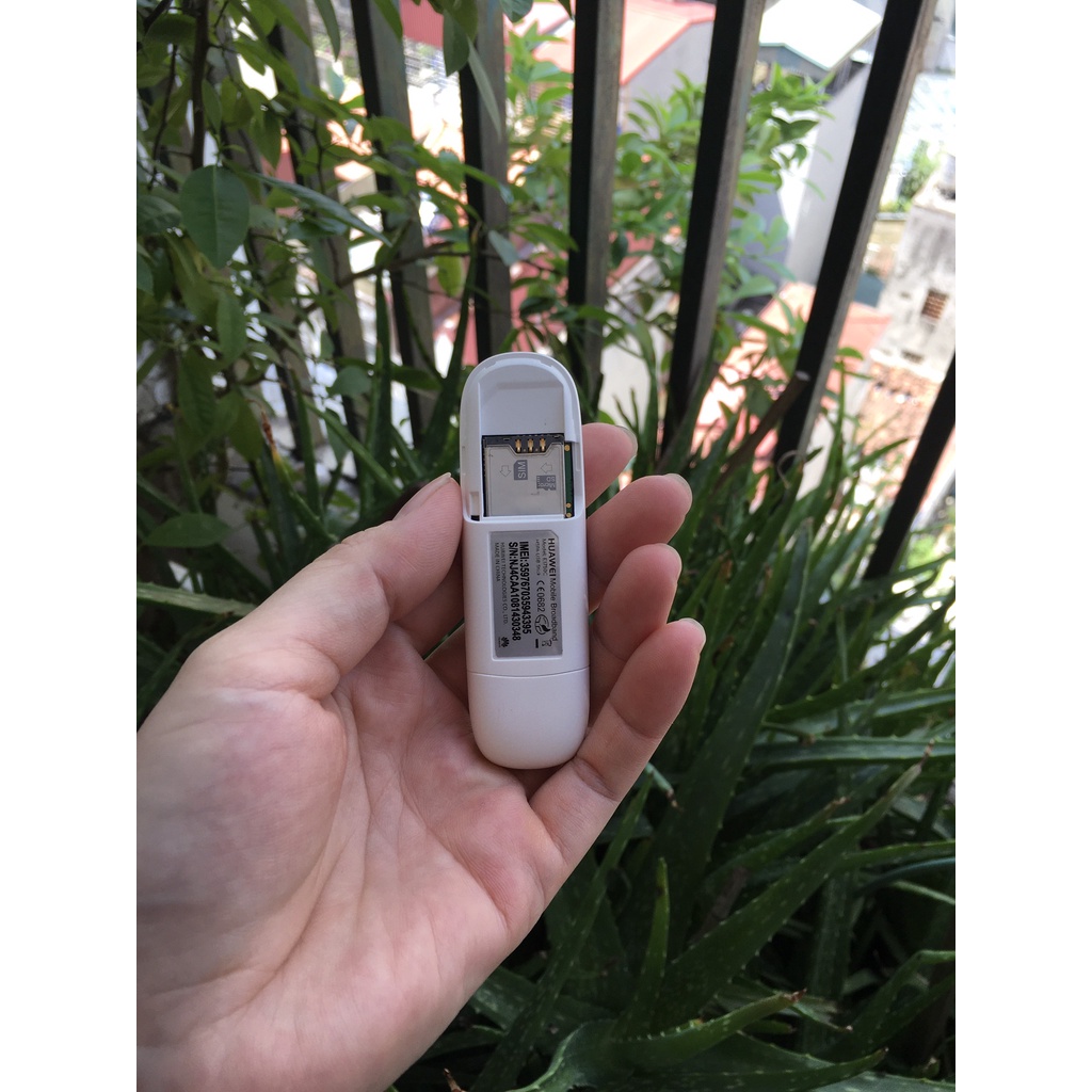 Dcom 3G Huawei E1750C, tốc độ 7,2 Mbps, hỗ trợ đổi IP- MAC, nghe gọi nhắn tin trên máy tính.