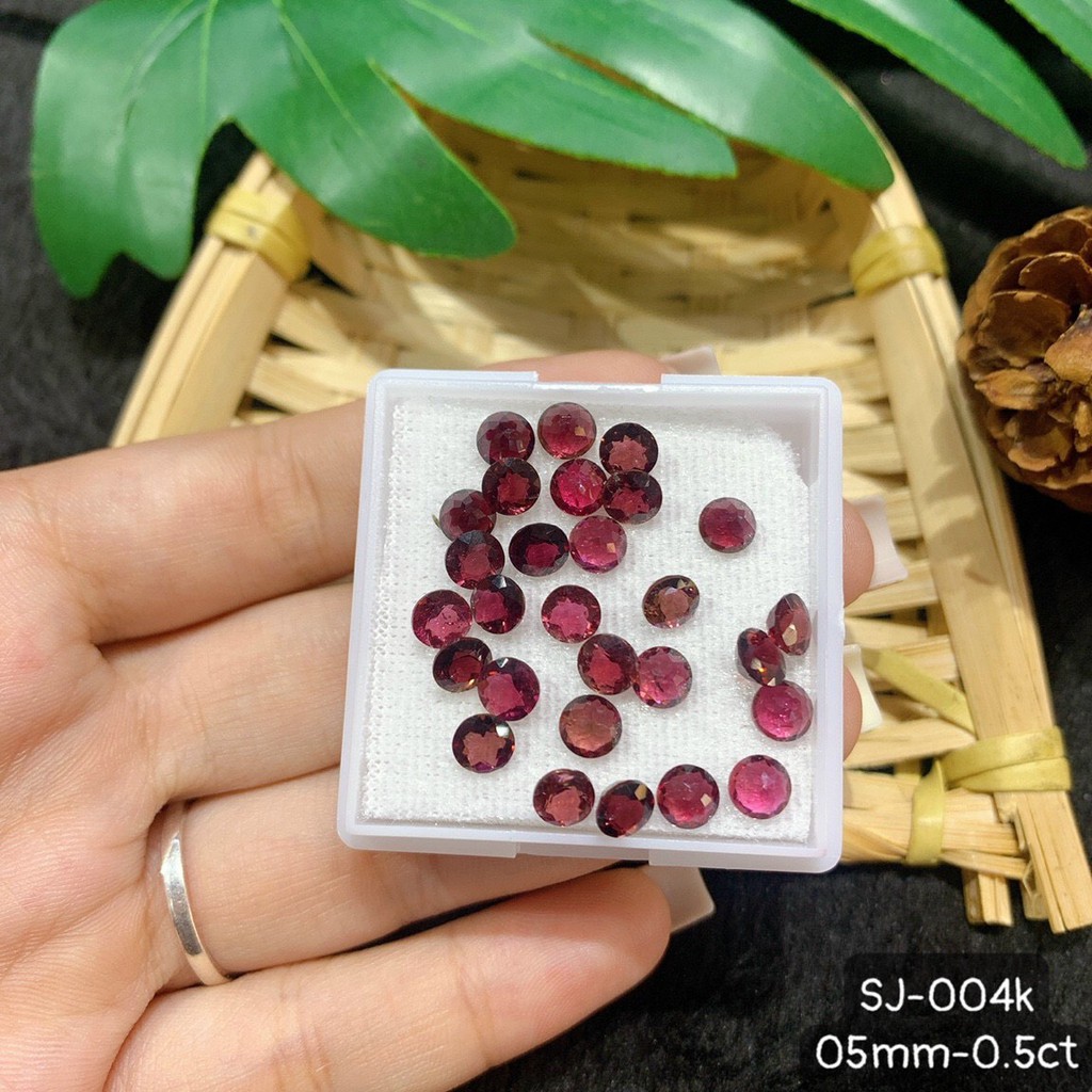 Mặt Đá Tourmaline Hồng Đậm Và Nhạt Đủ Hình Dáng Và Size