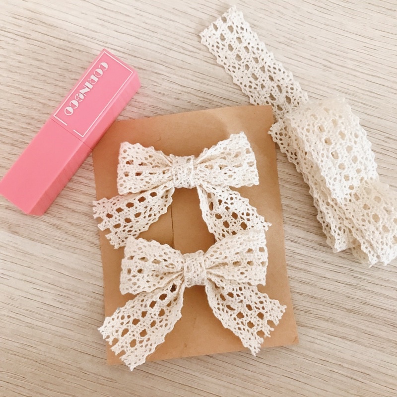 Set 2 kẹp nơ tiểu thư bằng ren xinh xắn cho bé và bạn nữ