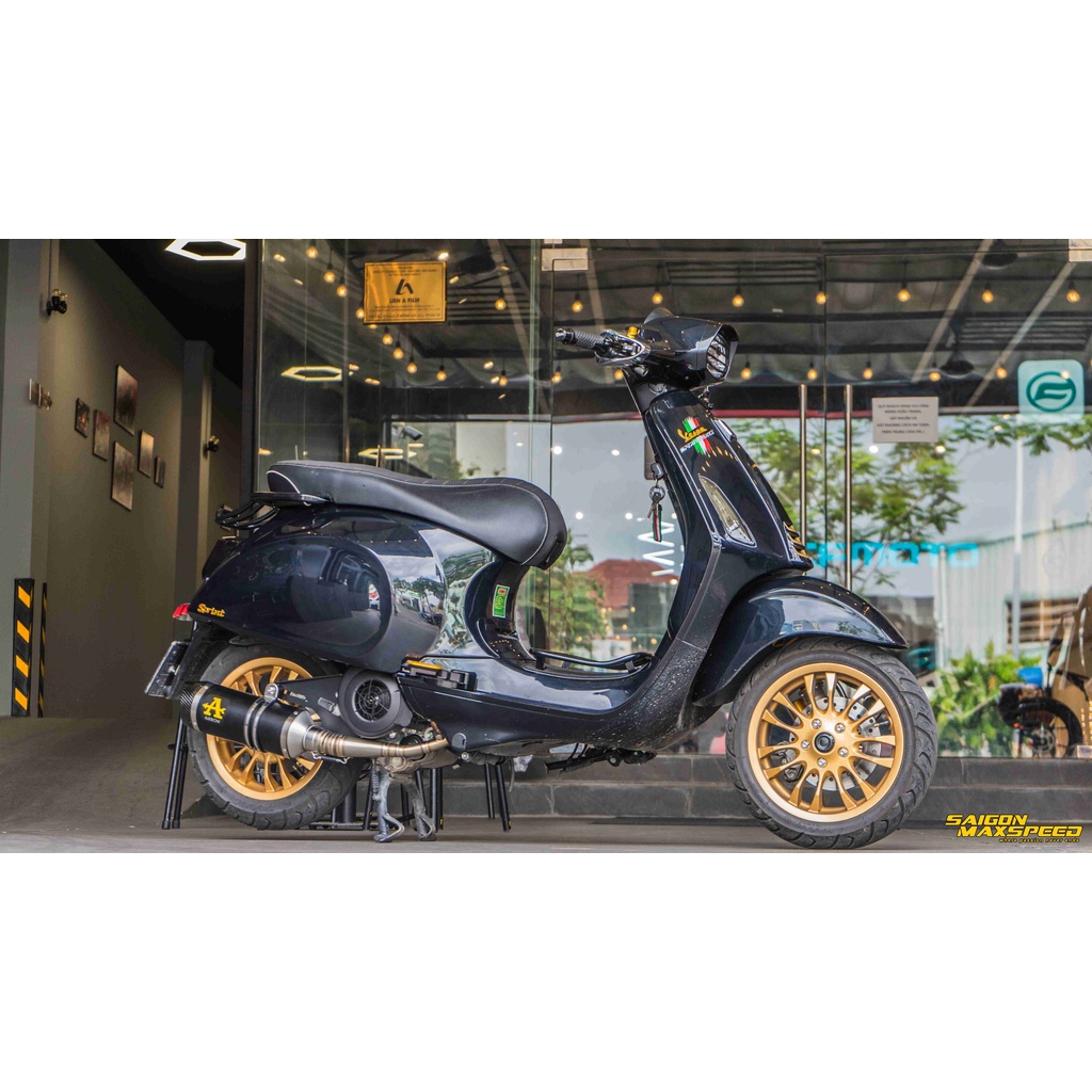 Pô Arrow Thunder Đen Nắp Carbon