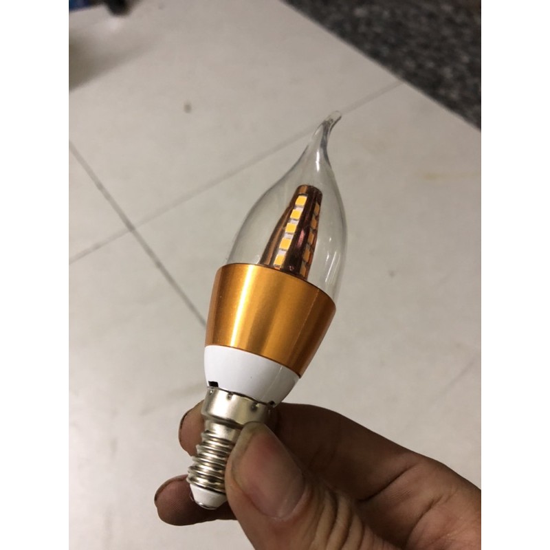 Đèn nến  đui E14 có râu ánh sáng vàng nắng độc đáo