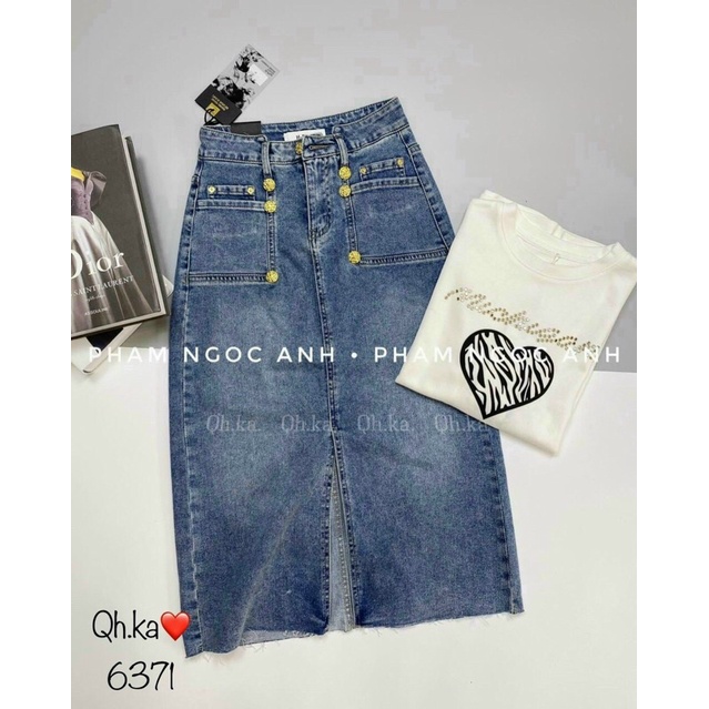 Chân váy bò dài khuy vàng