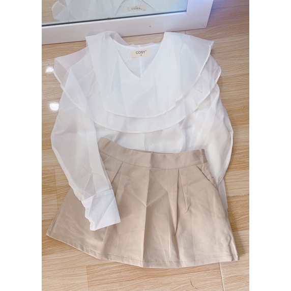 SET ÁO VOAN TRẮNG CHÂN VÁY NUDE