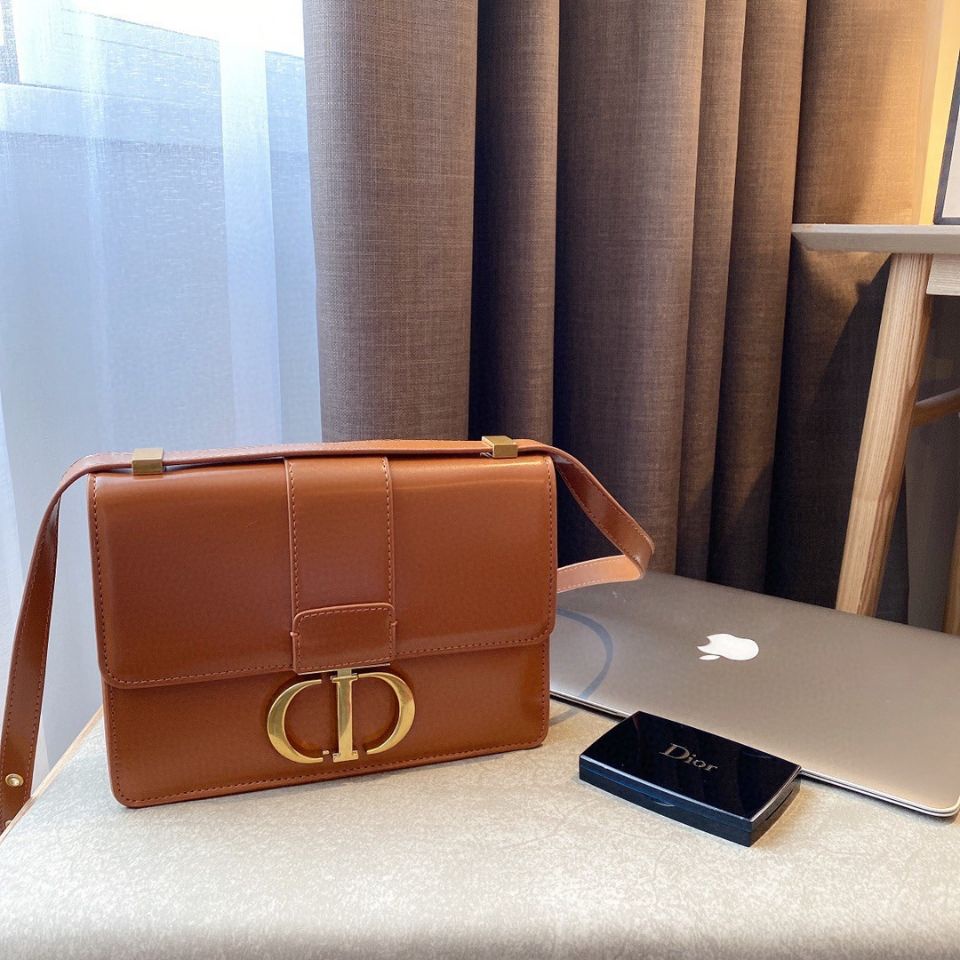 Túi Dior da bóng full box.hàngd quảng châu