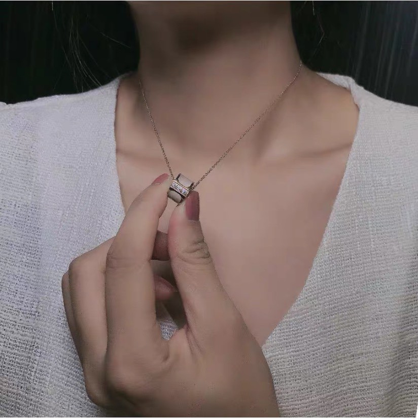 Dây Chuyền Mặt Hình Trụ Đính Đá Zircon Màu Trắng Tự Nhiên Đính Đá Zircon Thanh Lịch Phong Cách Pháp Thanh Lịch Dành Cho Nữ