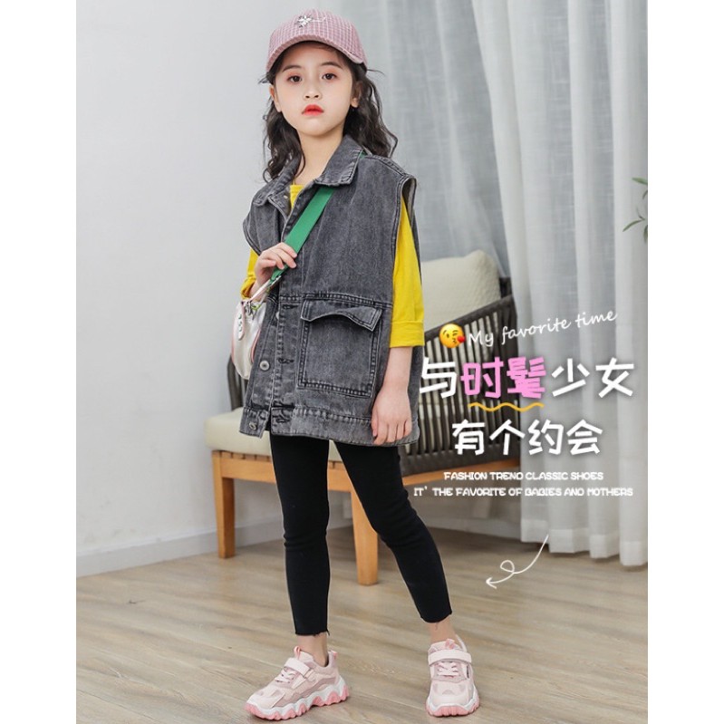 Giày thể thao bé gái