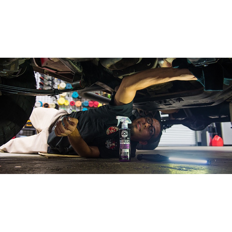 Ddịch DƯỠNG GẦM - KHOANG MÁY thương hiệu Chemical Guys BARE BONES UNDERCARRIAGE SPRAY - Mỹ - 473ml