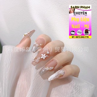 charm Hoa sứ nhí