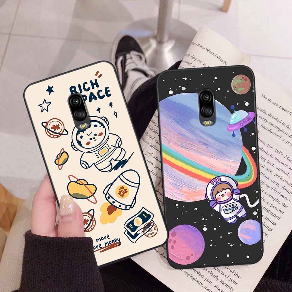 Ốp Samsung J7 Plus / J7+ in hình vũ trụ, phi hành gia bầu trời cute dễ thương