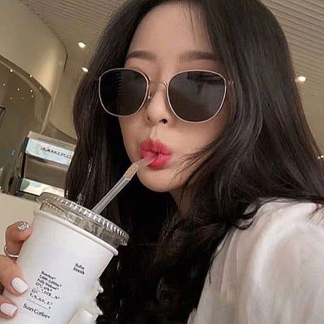 KÍNH RÂM RETRO MẮT VUÔNG CỔ ĐIỂN | BigBuy360 - bigbuy360.vn