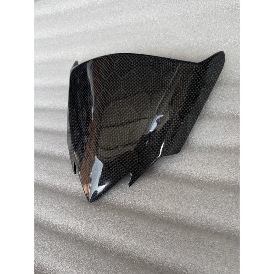 Mão Raider, Satria FI ốp carbon fiber vân tổ ong