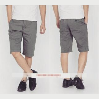 Quần short nam. Màu xám đậm