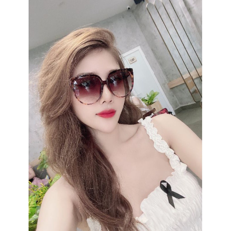 Kính Shein , full box có mail mua hàng của web chính hãng