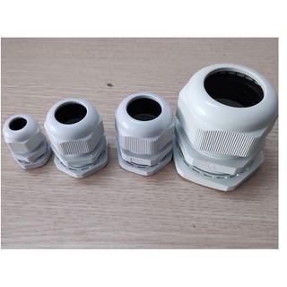 ỐC XIẾT CÁP NHỰA LỖ KHOÉT CÁC LOẠI từ 12-28(TÚI 10C)