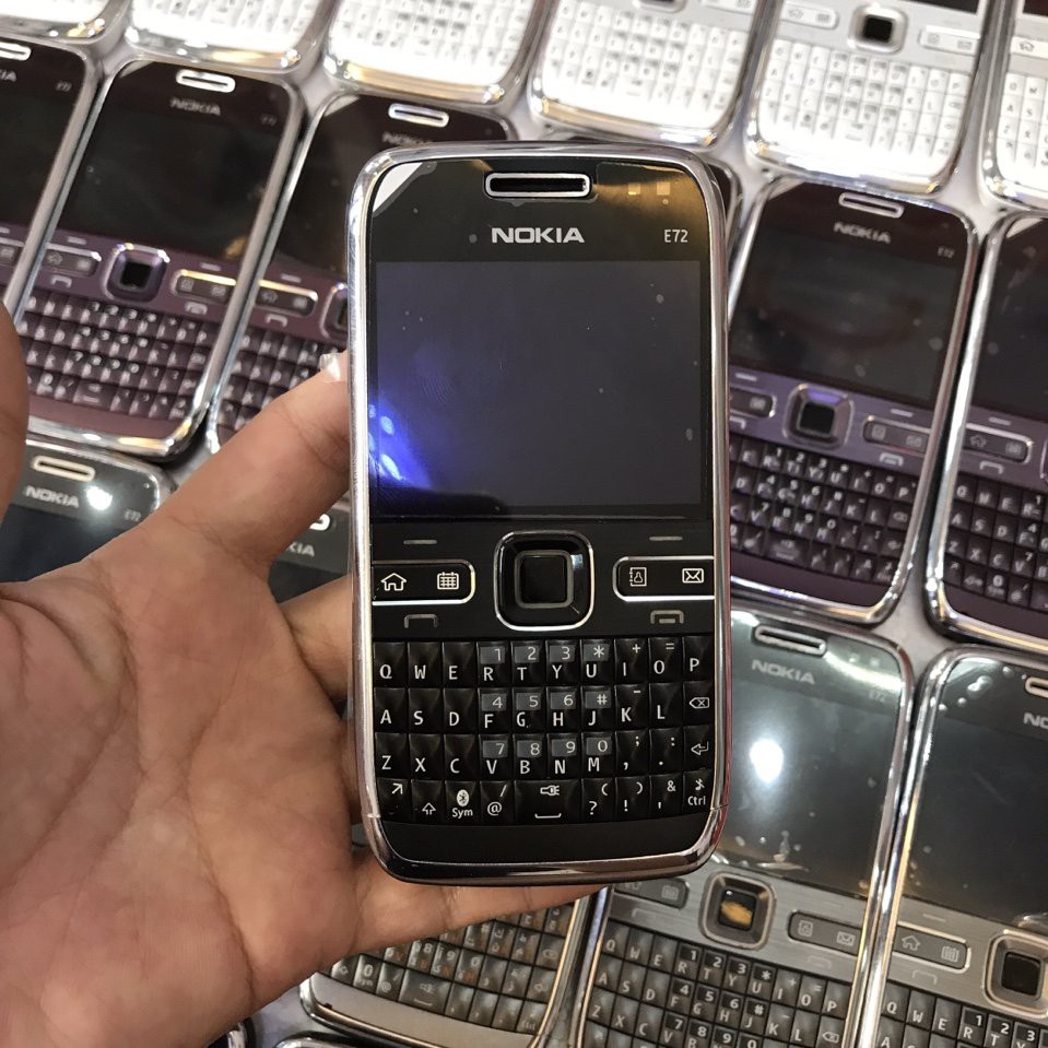 ĐIỆN THOẠI NOKIA E72 CHÍNH HÃNG+ WIFI