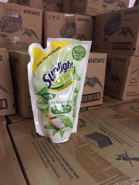 Nước rửa chén Sunlight Thiên nhiên Muối khoáng và lô hội 550g