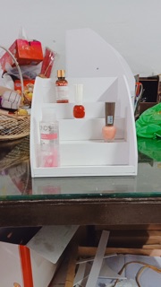 (Kèm quà) Kệ nước hoa Sơn móng mini trắng