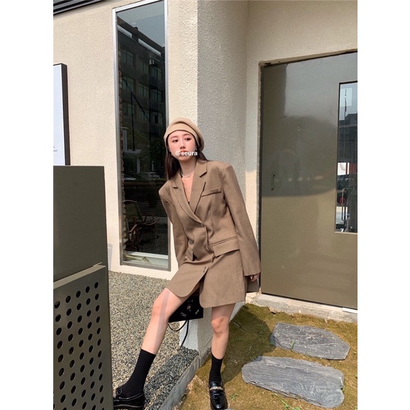 ĐẦM DÁNG BLAZER CÁCH ĐIỆU CUT OUT SAU LƯNG ĐỘC LẠ