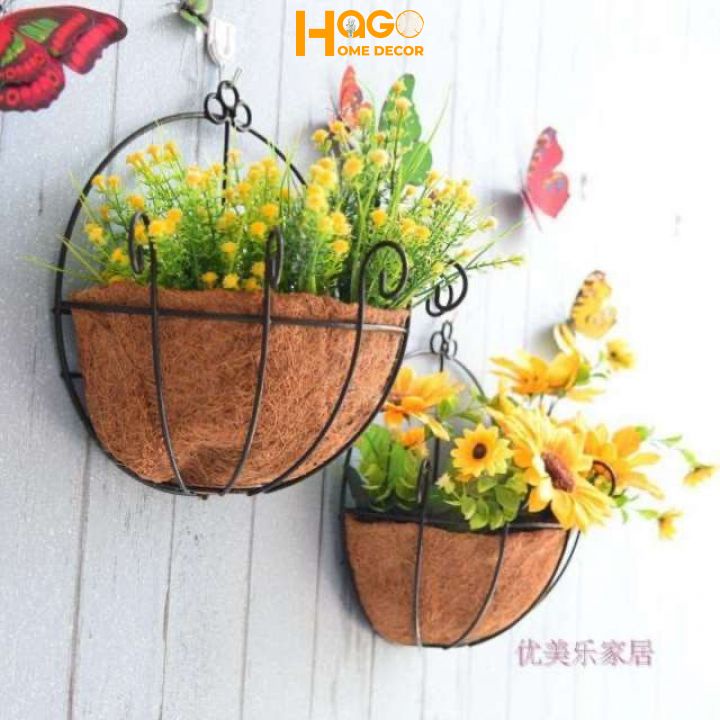 Giỏ hoa treo tường hình bán nguyệt cắm sẵn nhiều mẫu hoa lá trang trí tường, ban công, mái hiên nhà..