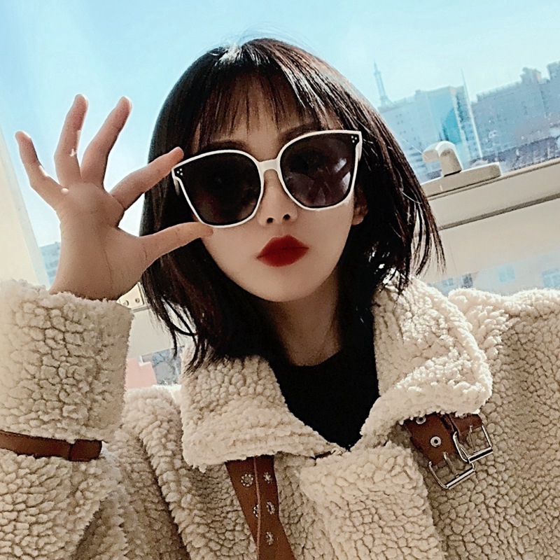 [Mã FASHIONCB231 hoàn tối đa 30K xu đơn 99K] Kính Mát Phong Cách Retro Thiết Kế Ấn Tượng | BigBuy360 - bigbuy360.vn