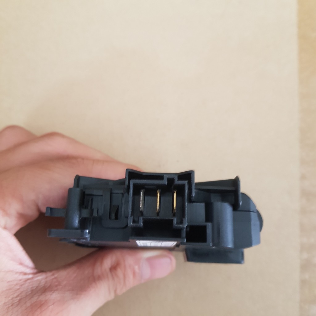 Công tắc cửa máy giặt Samsung Loại Khoá cửa 3 chân 250V cho máy giặt SAMSUNG - Hàng Chính Hãng Bảo Hành 1 năm