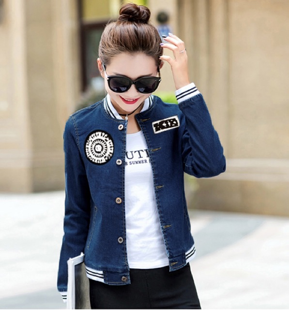 Áo khoác jean nữ tay dài bo thun lai sọc phối logo