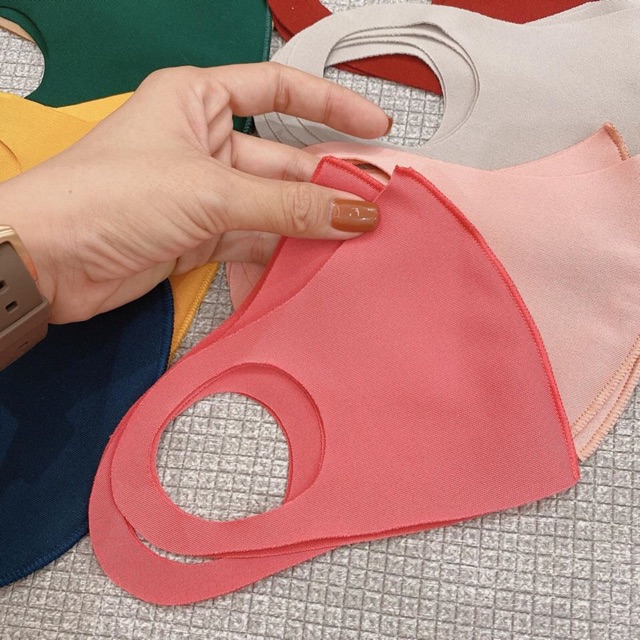 [CÓ SẴN] SET 5 KHẨU TRANG VẢI SU 3D | BigBuy360 - bigbuy360.vn