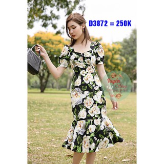 Đầm voan hoa hồng cổ vuông đuôi cá