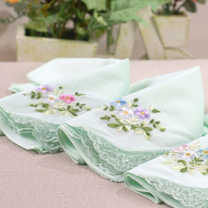 Khăn tay vuông bỏ túi phong cách thời trang tiện lợi dành cho nữ