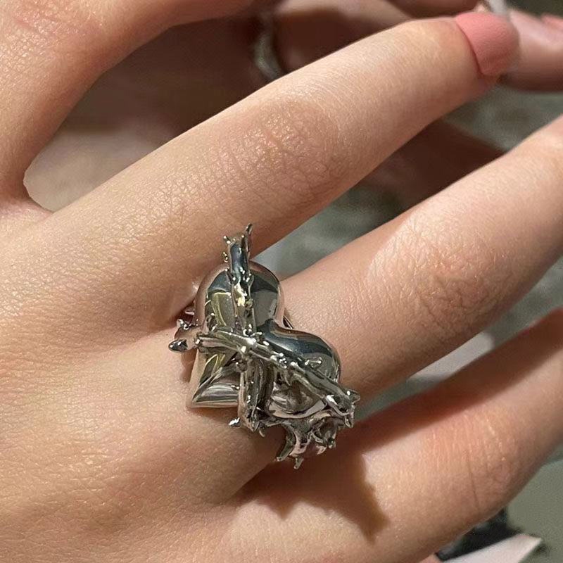 Nhẫn hở màu bạc hình trái tim màu đen phong cách gothic cổ điển cá tính thời trang cho nữ