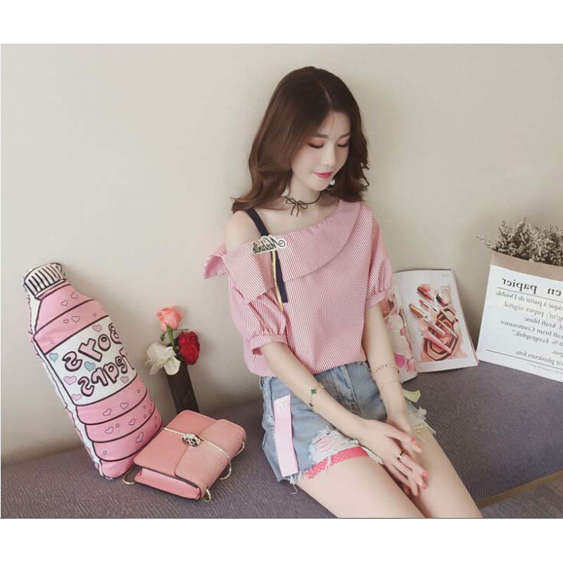 Áo tay ngắn lệch vai kiểu dáng thời trang