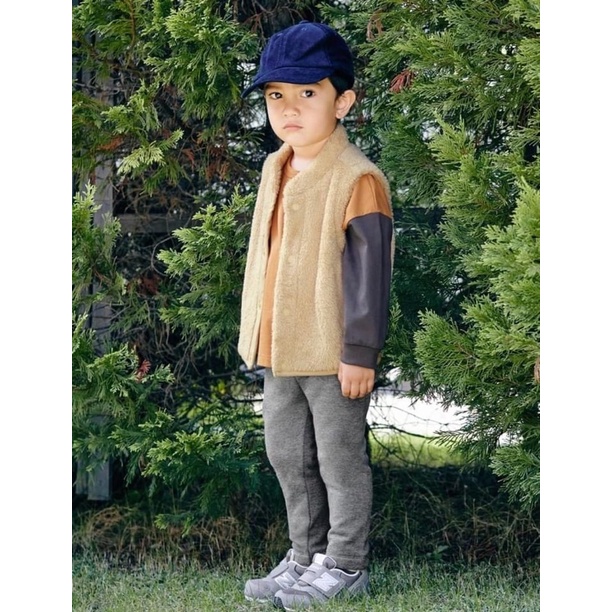 Áo gile lông cừu baby uniqlo