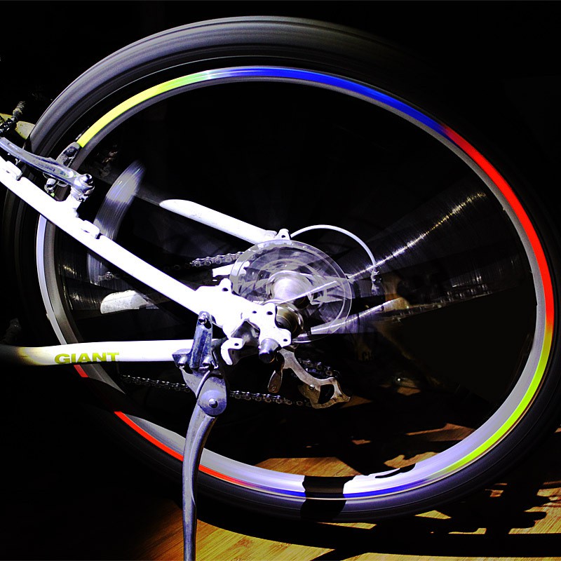 Set 8 miếng dán vành bánh xe trang trí phản quang tiện dụng | BigBuy360 - bigbuy360.vn