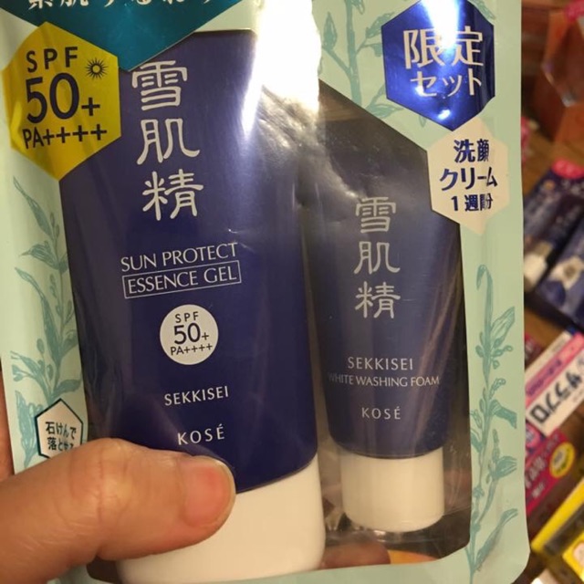 Kem chống nắng kose