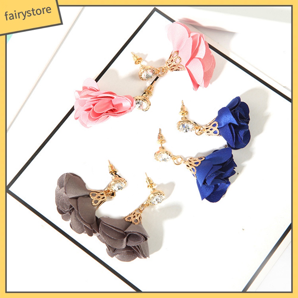 Đôi khuyên tai hình dáng bông hoa hồng nữ tính