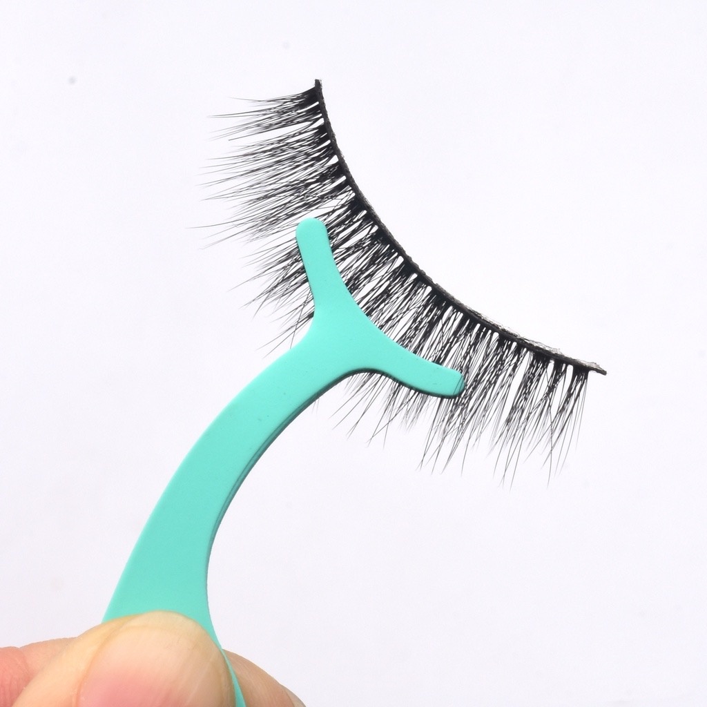 Dụng Cụ Hỗ Trợ Gắn Mi Giả