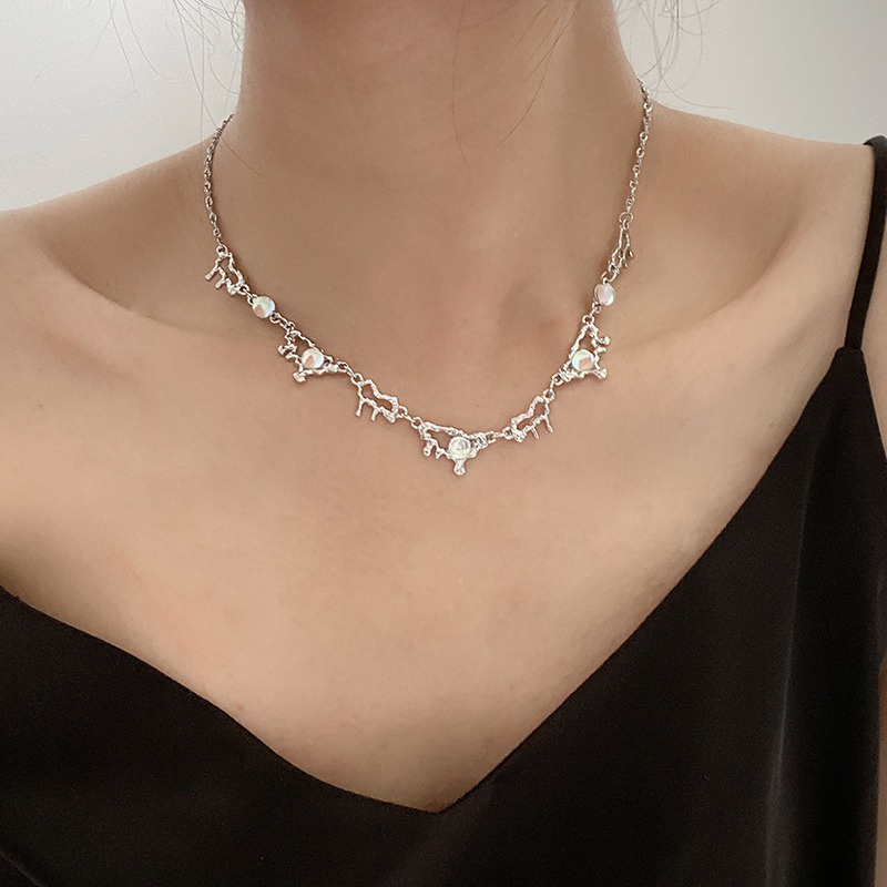 Vòng cổ Đính Đá Mặt Trăng Thiết Kế Đơn Giản Dễ Phối Đồ Phong Cách Hàn Quốc