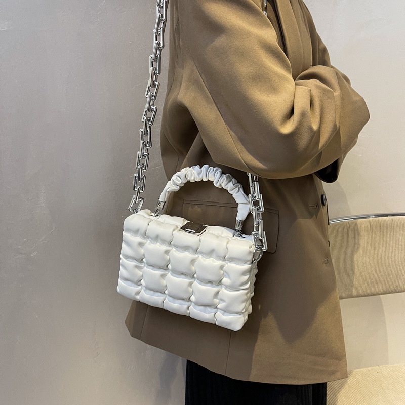 Túi Đeo Chéo Hình Vuông Nhỏ Gọn Thiết Kế Dây Xích Thời Trang Thu Đông Mới 2021 Dành Cho Bạn Nữ