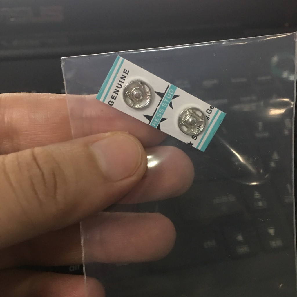 2 bộ nút bấm áo sơ mi nữ may chống hở ngực