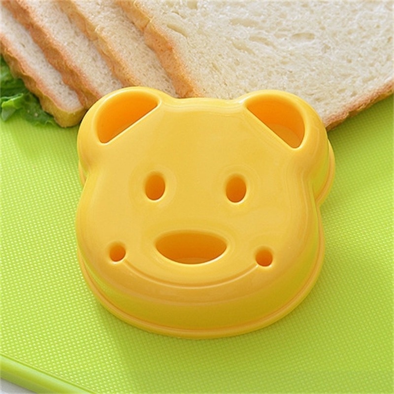 Khuôn Cắt Bánh Sandwich Hình Gấu Teddy Sáng Tạo DIY