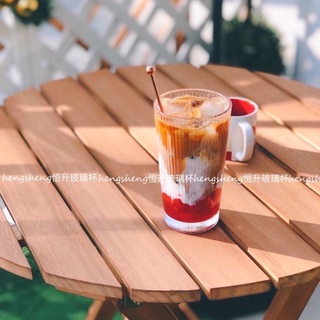 Cốc thuỷ tinh sọc dọc