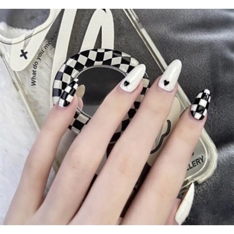 nailbox-phối trắng đen