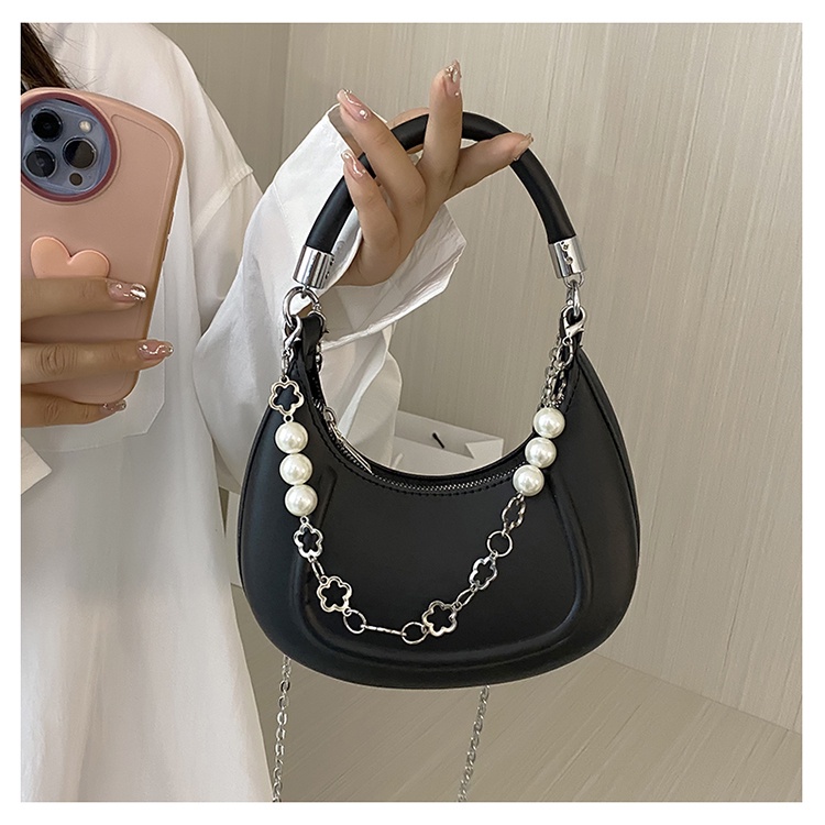 Túi Đeo Chéo Dây Xích Hình Bán Nguyệt Thời Trang