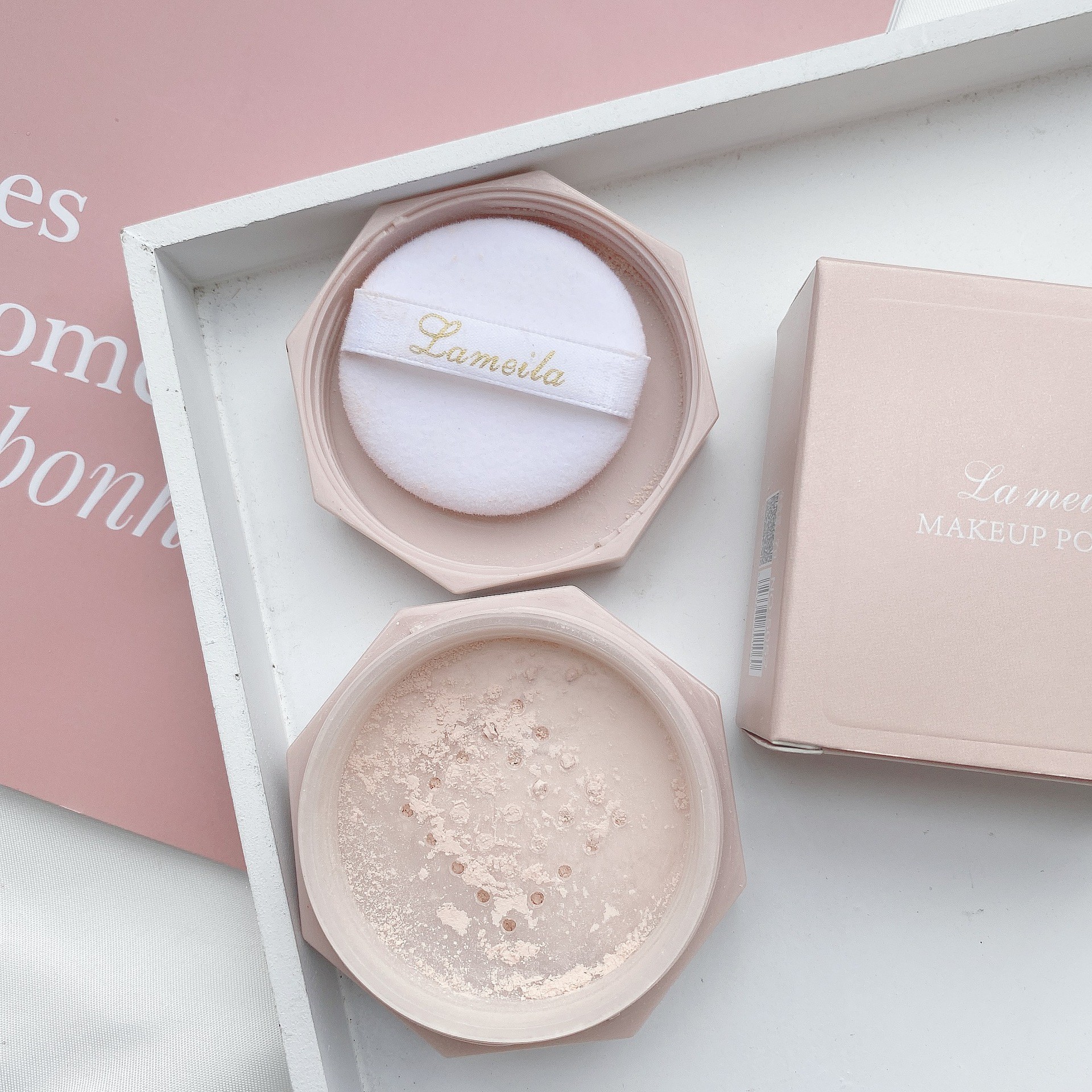 Phấn phủ dạng bột hiệu ứng lì trang điểm tự nhiên | BigBuy360 - bigbuy360.vn