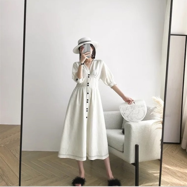 Váy trắng đi biển