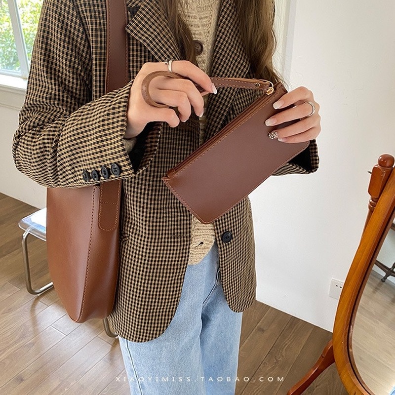 Túi Da Mềm Đeo Chéo Phong Cách Hàn Quốc 2022 Gylb1389