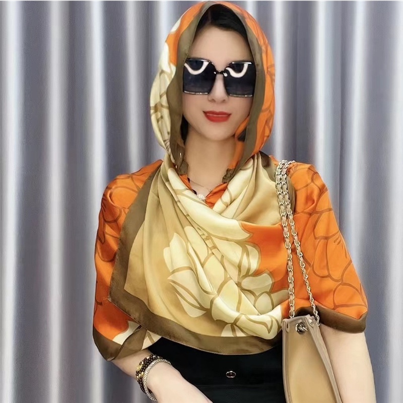Khăn Choàng Có Mũ Trùm Chống Nắng Thời Trang Xuân Hè Dễ Phối Đồ