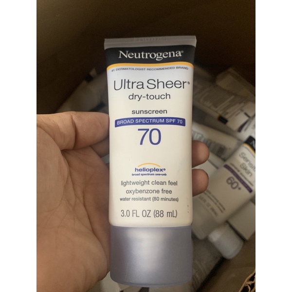 (DATE 10/2023/2024) HÀNG MỸ Kem chống nắng bảo vệ da toàn thân Neutrogena Ultra Sheer SPF 70 (88ml)